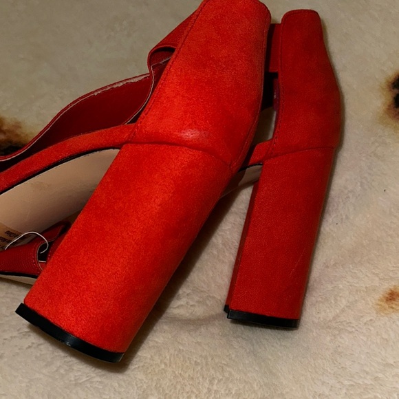 Women's Red Strappy Sandals - Picture 12 of 16